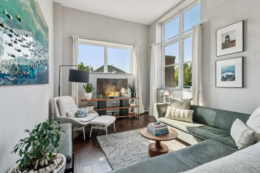 215 7th Street Ne #209, Minneapolis, MN 55413 - Image #2