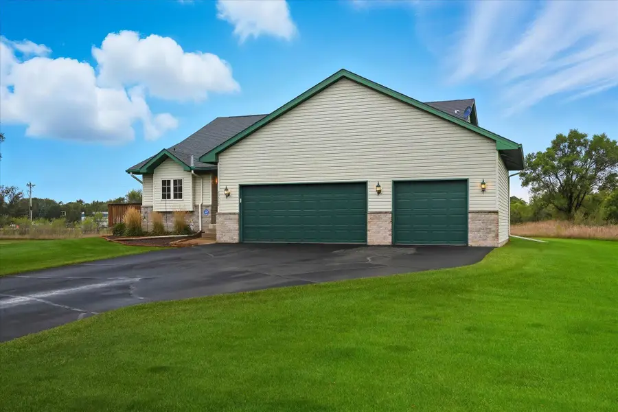 23588 Baltimore Street Ne, Bethel, MN 55005 - Image #3