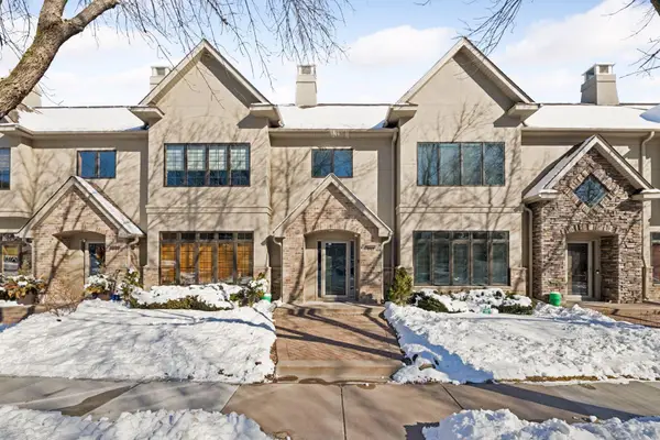337 W Willoughby Way W, Minnetonka, MN 55305