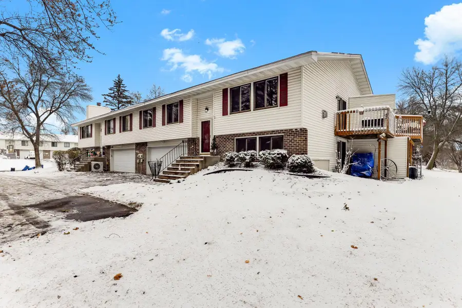 4226 Bridgewood Terrace, Vadnais Heights, MN 55127 - Image #2
