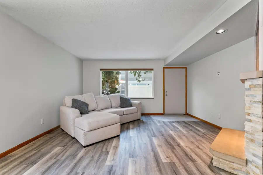 1934 Greenview Place Sw, Rochester, MN 55902 - Image #3