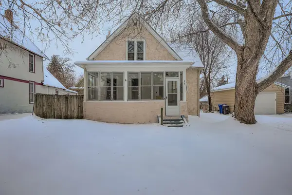 84 Isabel Street W, Saint Paul, MN 55107