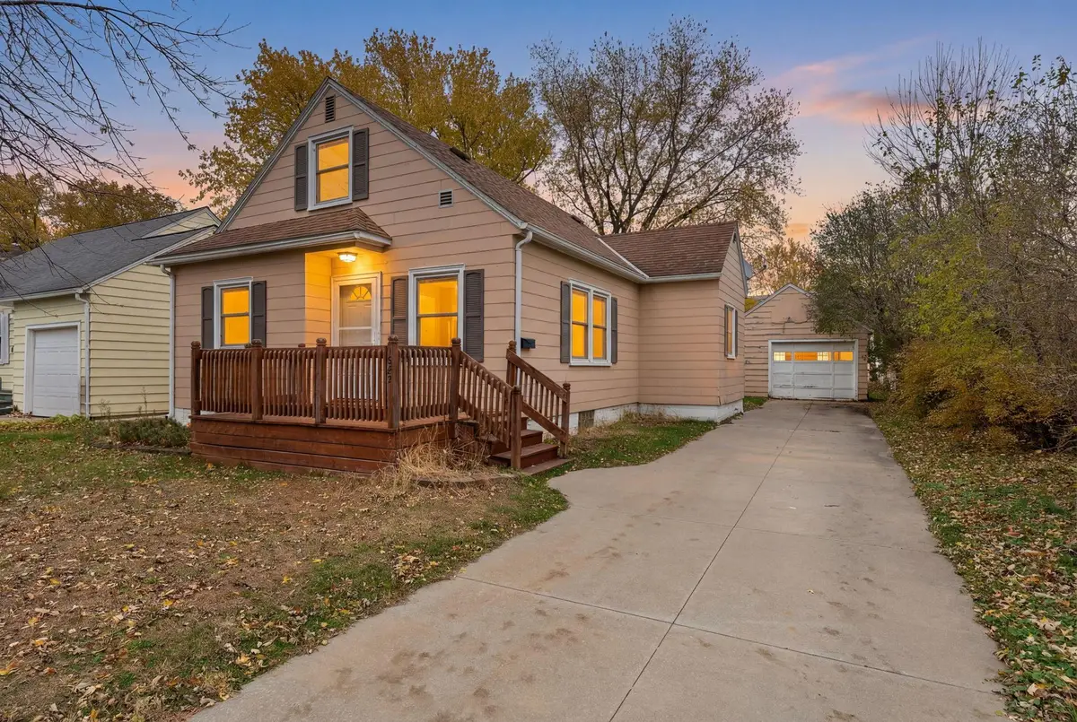 1605 6th Street Se, Austin, MN 55912 - Image #1