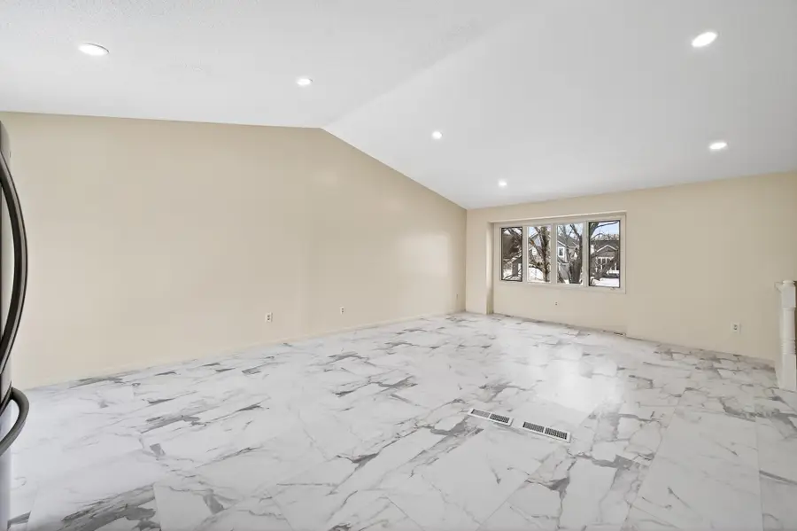 4100 Parkway Ponds Lane, White Bear Lake, MN 55110 - #3