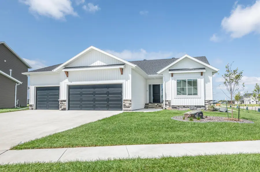 8319 59 Street S, Horace, ND 58047 - #2