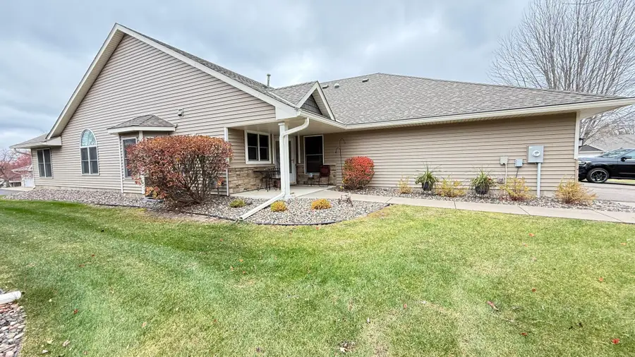 745 Echo Shores Court, Mahtomedi, MN 55115 - Image #2