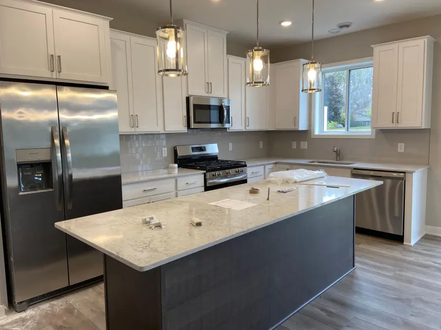 13595 Hollybrook Drive, Apple Valley, MN 55124 - Image #2