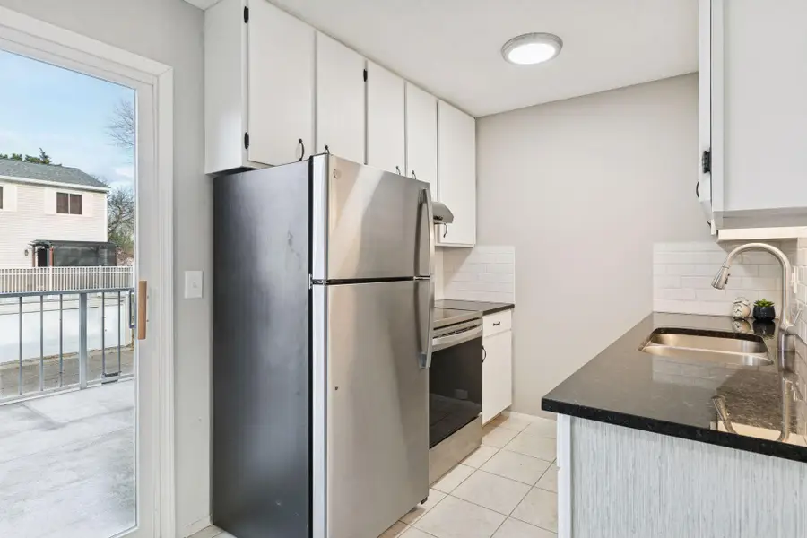 1479 Goodwin Avenue N, Oakdale, MN 55128 - Image #3