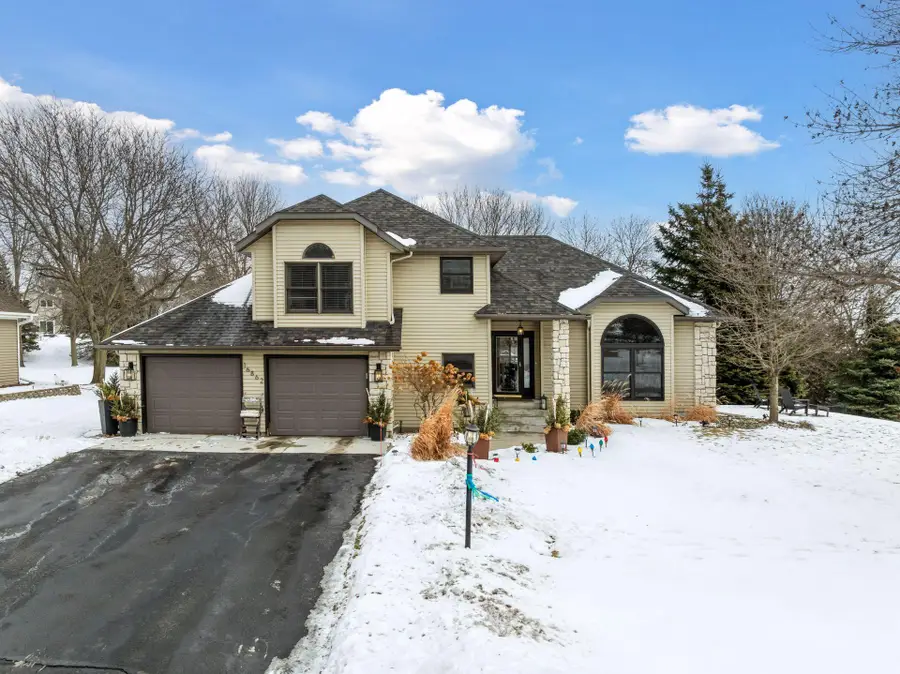 16862 Illinois Avenue, Lakeville, MN 55044 - #2