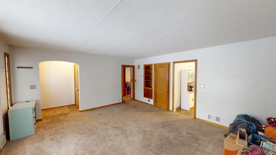 304 Secor Street N, Bricelyn, MN 56014 - #2