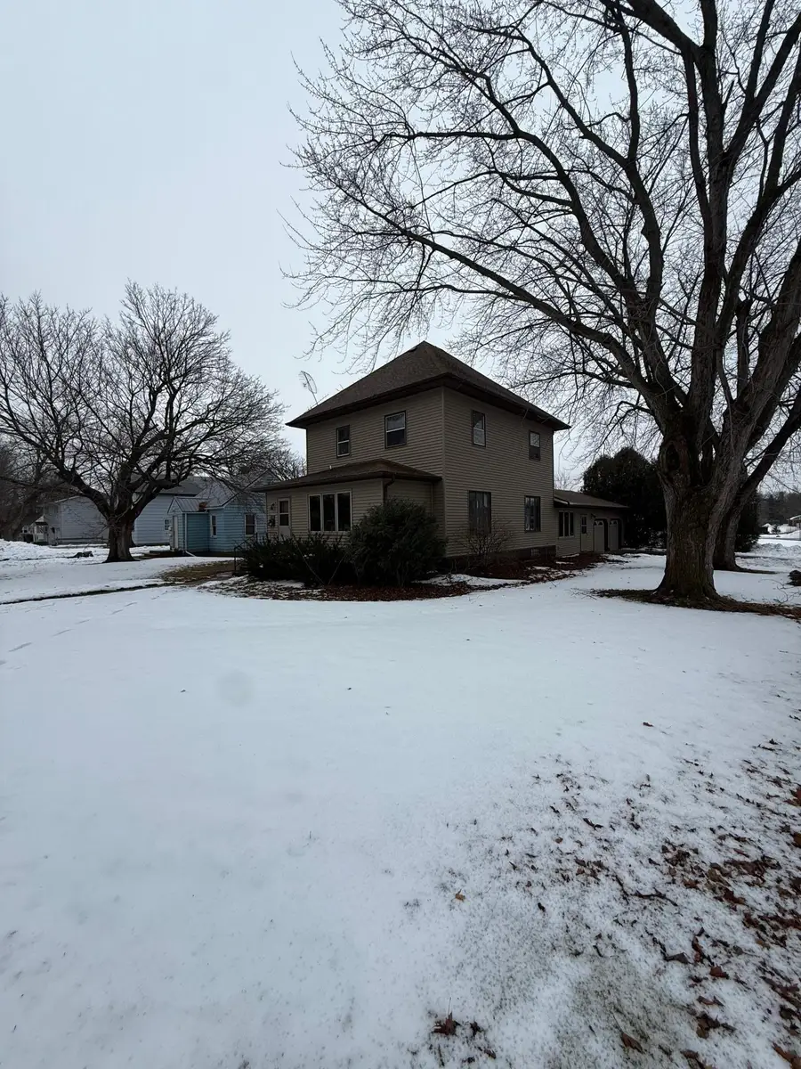 402 E Flynn Street, Redwood Falls, MN 56283 - Image #2