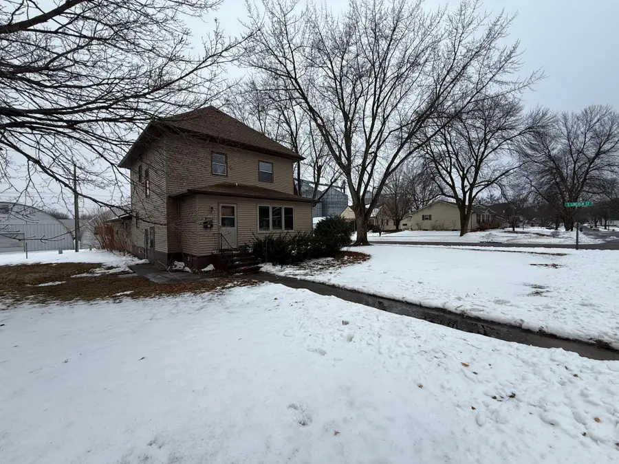 402 E Flynn Street, Redwood Falls, MN 56283 - Image #3