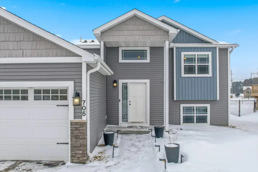 705 Greenwood Street Sw, Isanti, MN 55040 - #3