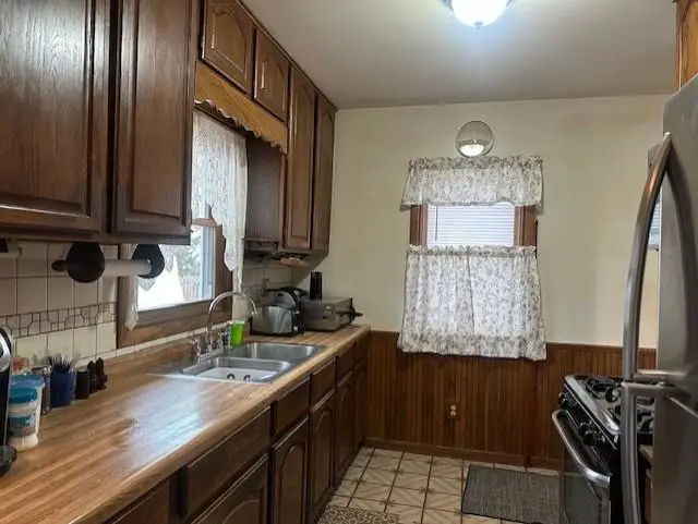 6912 60th Avenue N, Crystal, MN 55428 - Image #2