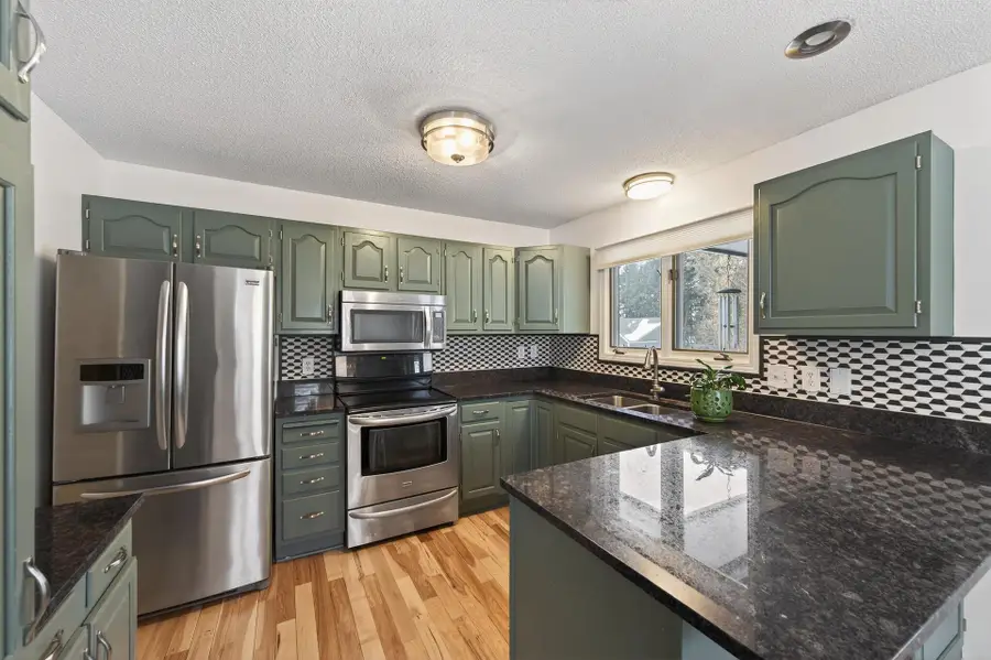 3979 Woodview Drive, Vadnais Heights, MN 55127 - #3