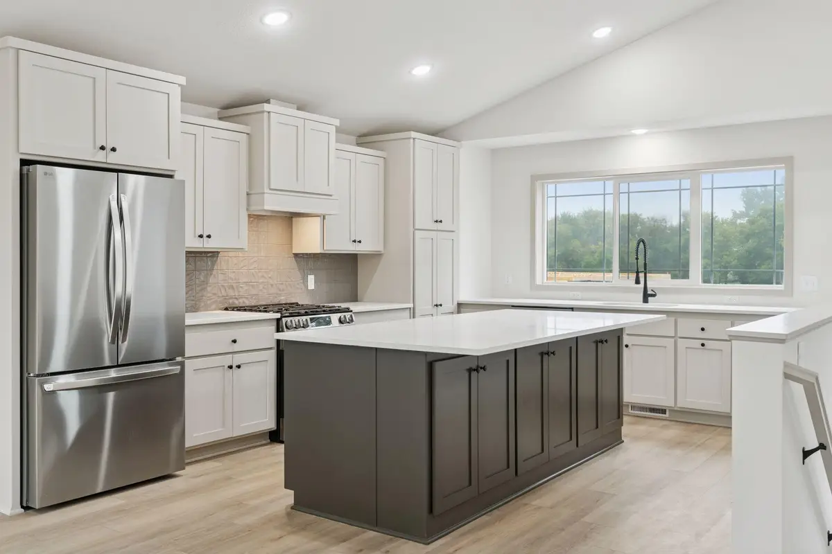 21423 Cottonwood Street Nw, Oak Grove, MN 55448 - #1