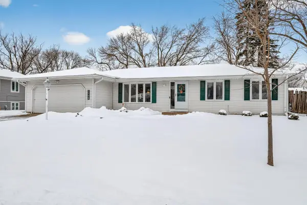 7148 Glenross Road, Woodbury, MN 55125