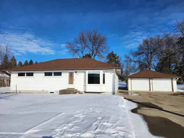 914 Chestnut Court, Saint Cloud, MN 56303