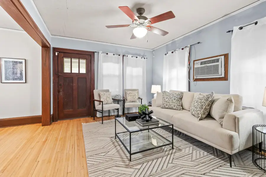 704 Lexington Parkway N, Saint Paul, MN 55104 - #3