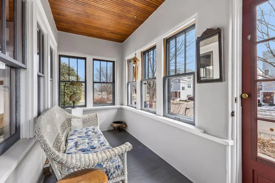 2223 Stewart Avenue, Saint Paul, MN 55116 - #2