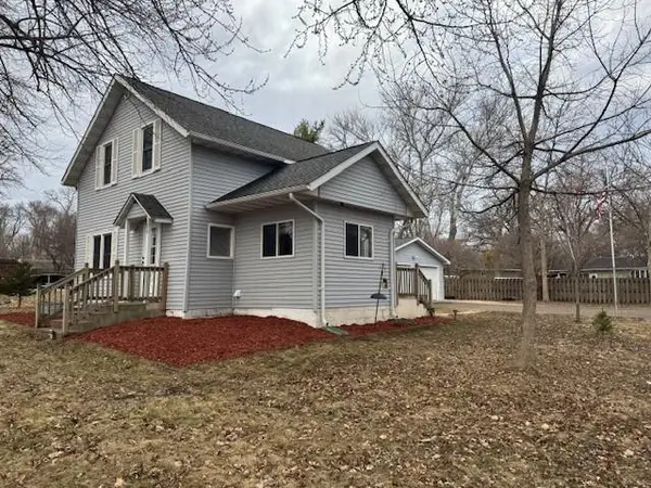 1078 Jefferson Street Se, Hutchinson, MN 55350