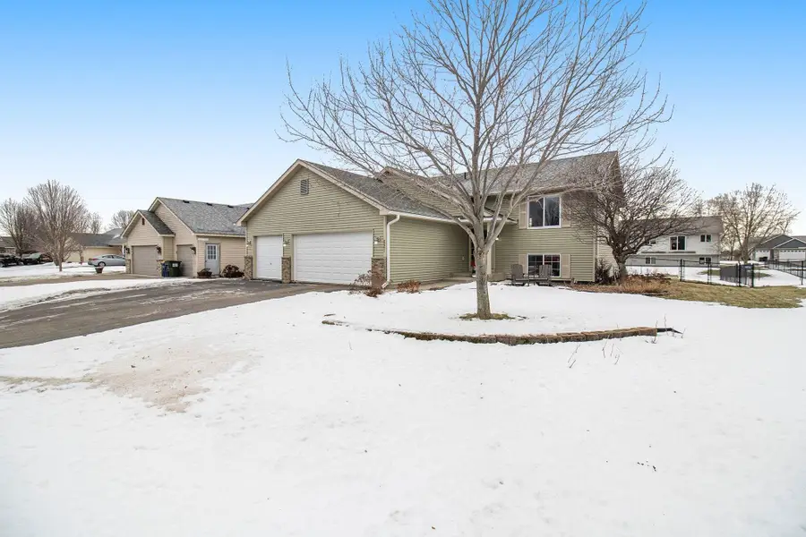 621 Cottonwood Street Ne, Lonsdale, MN 55046 - Image #2