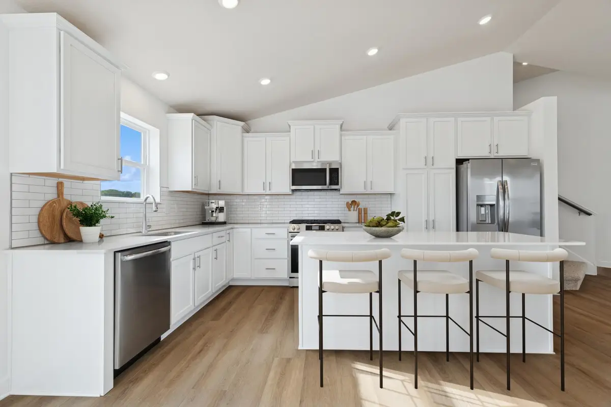 10871 Hemingway Avenue S, Cottage Grove, MN 55016 - Image #1