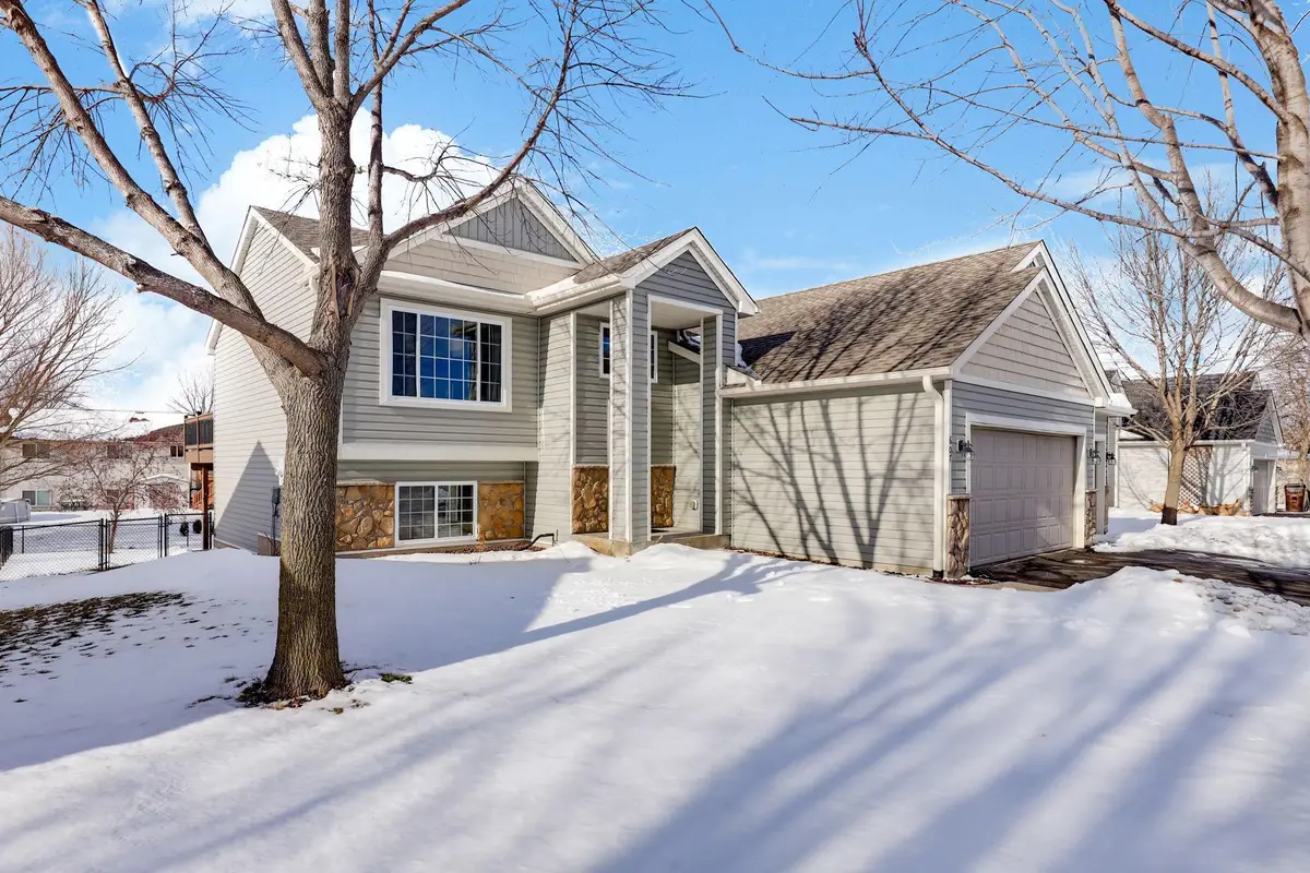 607 Dillon Avenue N, Montrose, MN 55363 - Image #1