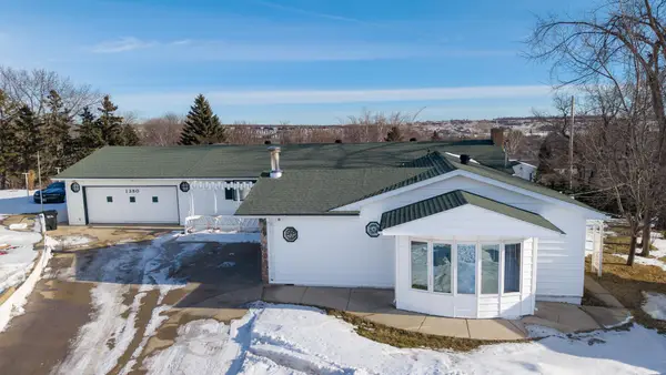 1380 Central Avenue N, Valley City, ND 58072