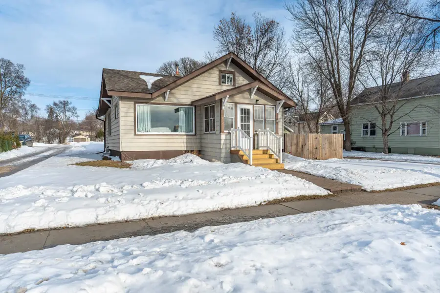 412 W Summit Avenue, Fergus Falls, MN 56537 - #3