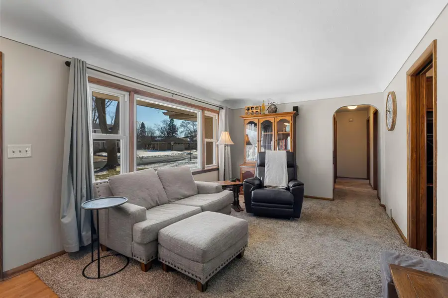 914 Lewis Street S, Shakopee, MN 55379 - #3