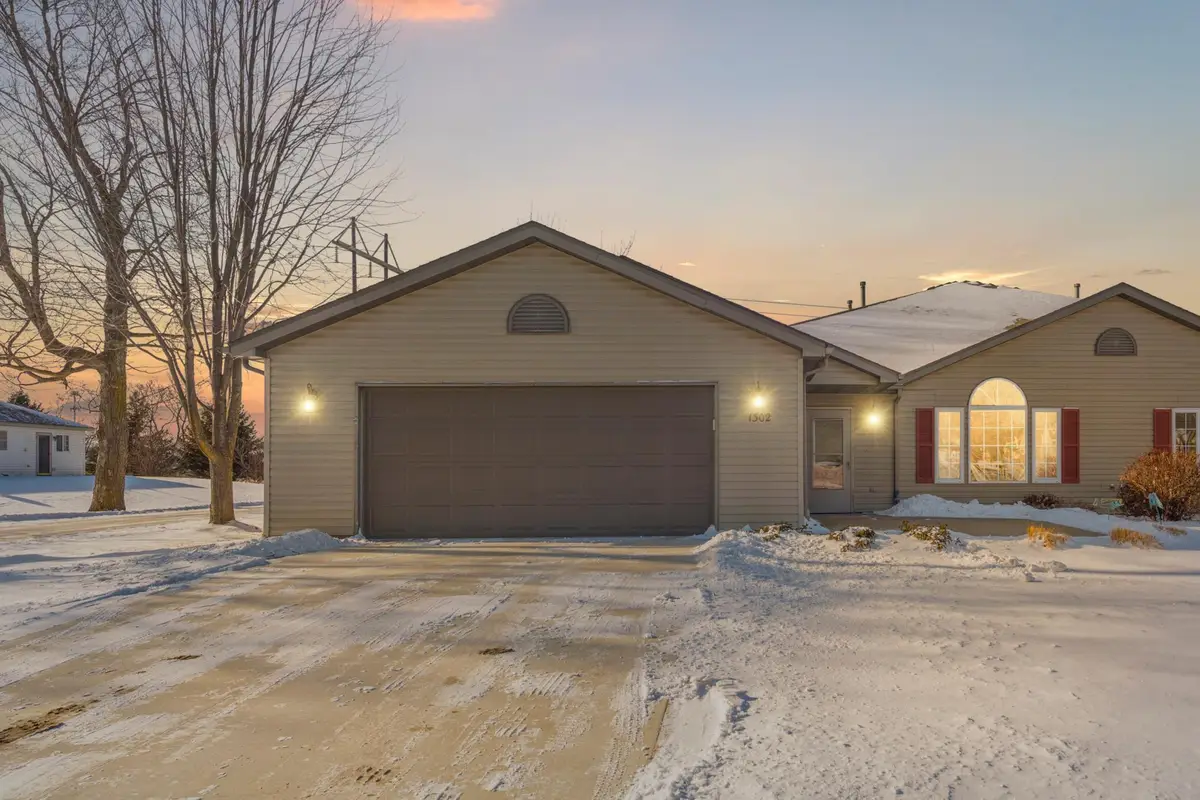 1302 25th Avenue Nw, Faribault, MN 55021 - Image #1