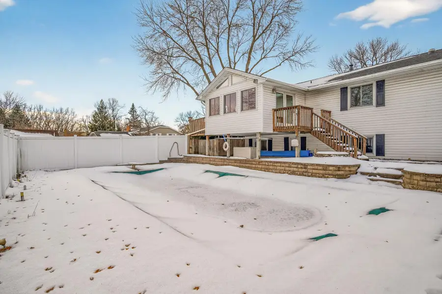 6616 Hillsboro Avenue N, Brooklyn Park, MN 55428 - Image #2