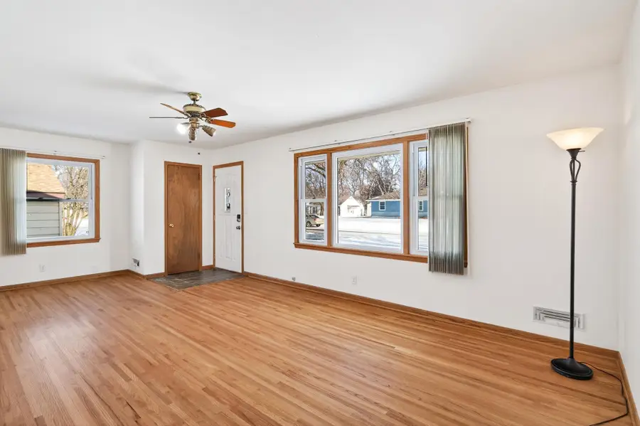 8624 Columbus Avenue S, Bloomington, MN 55420 - Image #3