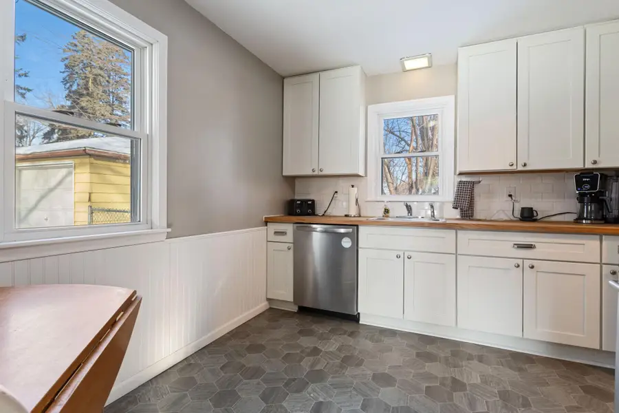 6812 50th Avenue N, Crystal, MN 55428 - Image #3