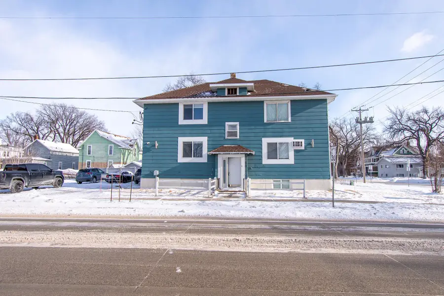 120 University Drive S, Fargo, ND 58103 - Image #2
