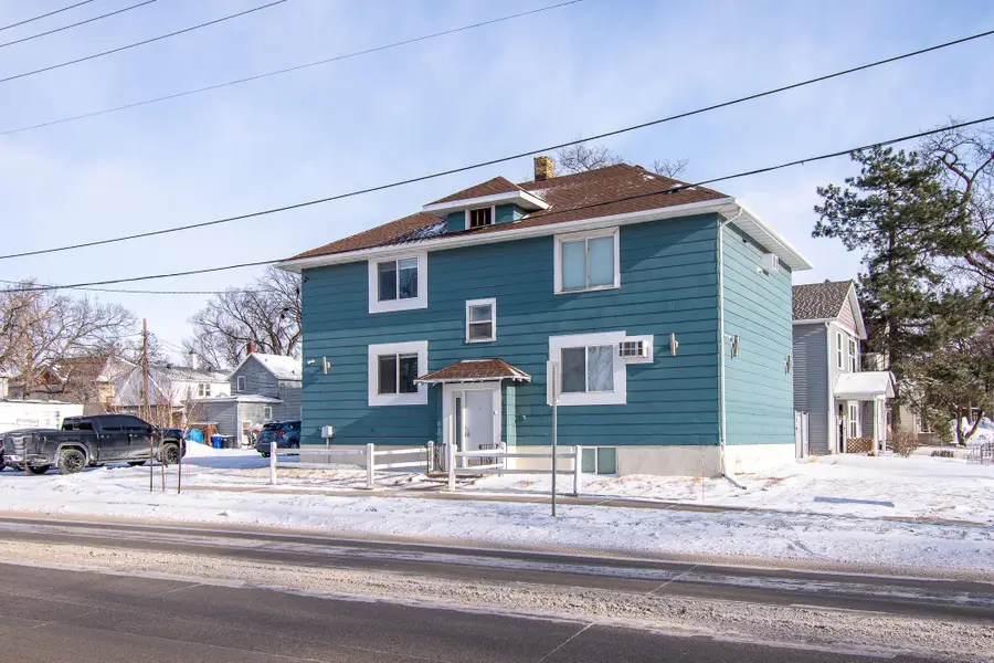 120 University Drive S, Fargo, ND 58103 - Image #3