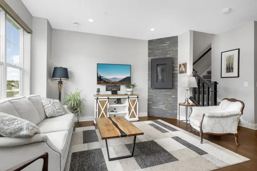 8406 Jonquil Lane N, Maple Grove, MN 55369 - Image #2