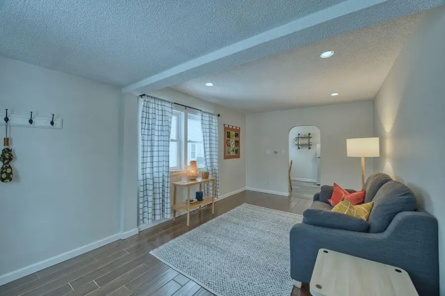 1521 15th Avenue E, Hibbing, MN 55746 - #3