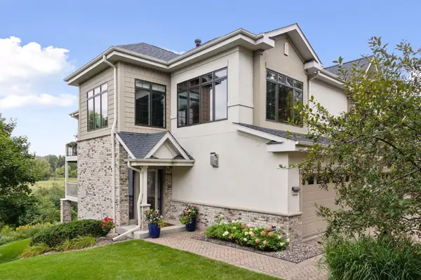 101 Willoughby Way E, Minnetonka, MN 55305