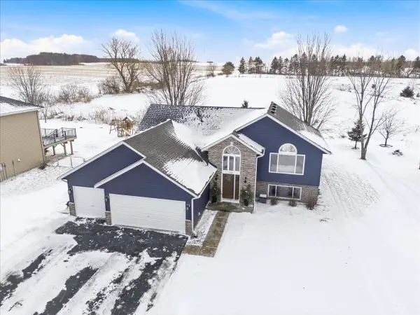230 Pintail Drive, Hammond, WI 54015
