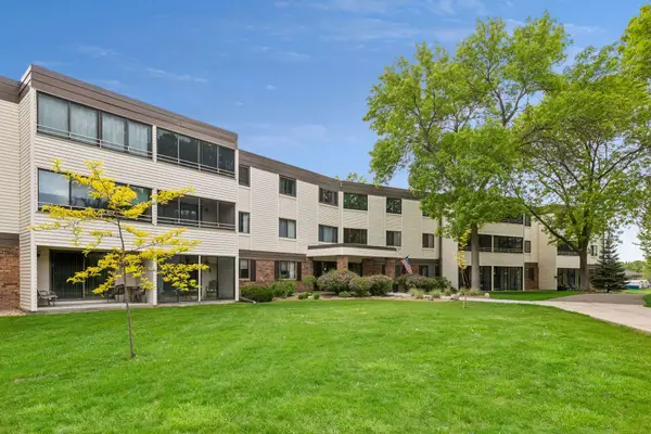 10600 43rd Avenue N #201, Plymouth, MN 55442