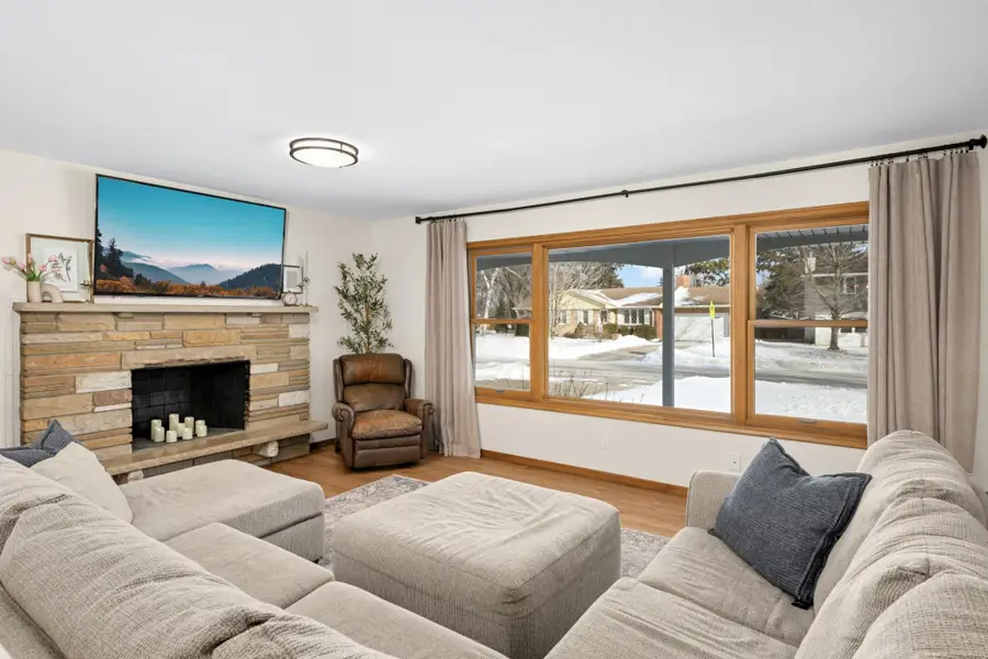 1252 Highview Drive, New Brighton, MN 55112 - Image #3