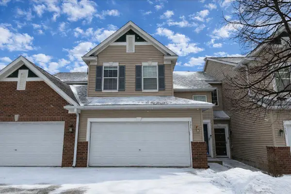 6887 Folkestone Road #712, Apple Valley, MN 55124