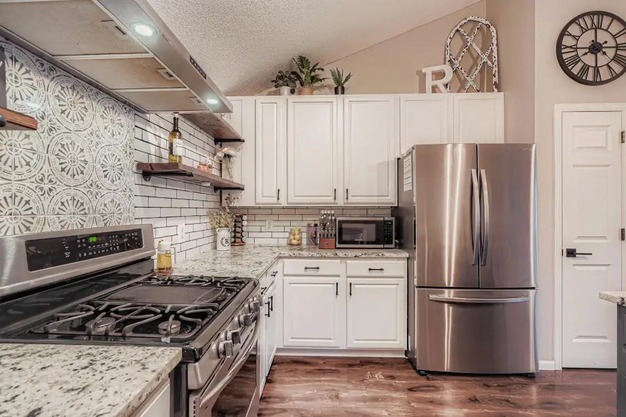 6887 Folkestone Road #712, Apple Valley, MN 55124 - #3