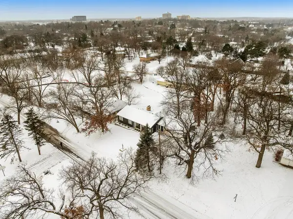 115 Ardmore Drive, Golden Valley, MN 55422