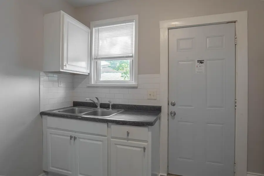 1002 Lowry Avenue N, Minneapolis, MN 55411 - Image #3