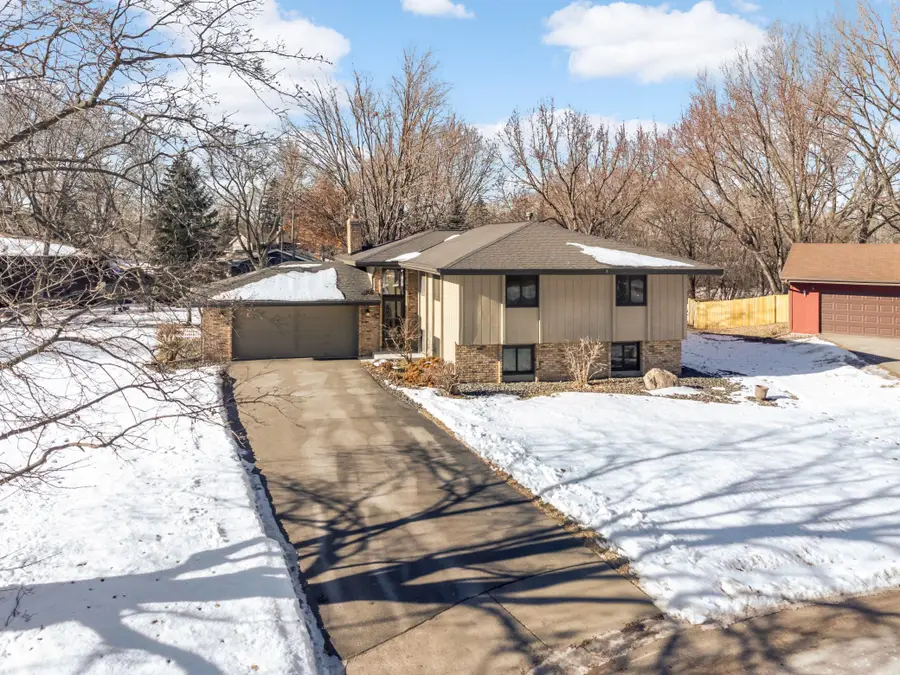 3108 Red Oak Circle N, Burnsville, MN 55337 - #2