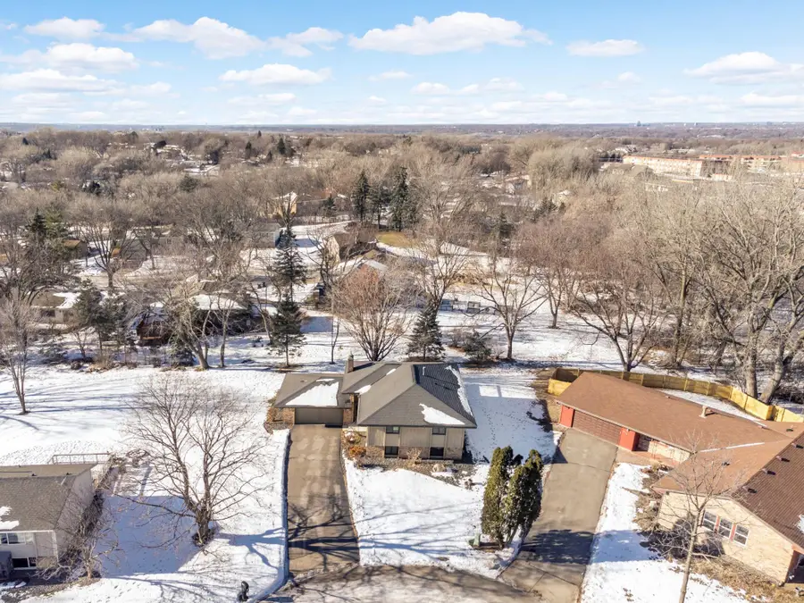 3108 Red Oak Circle N, Burnsville, MN 55337 - #3