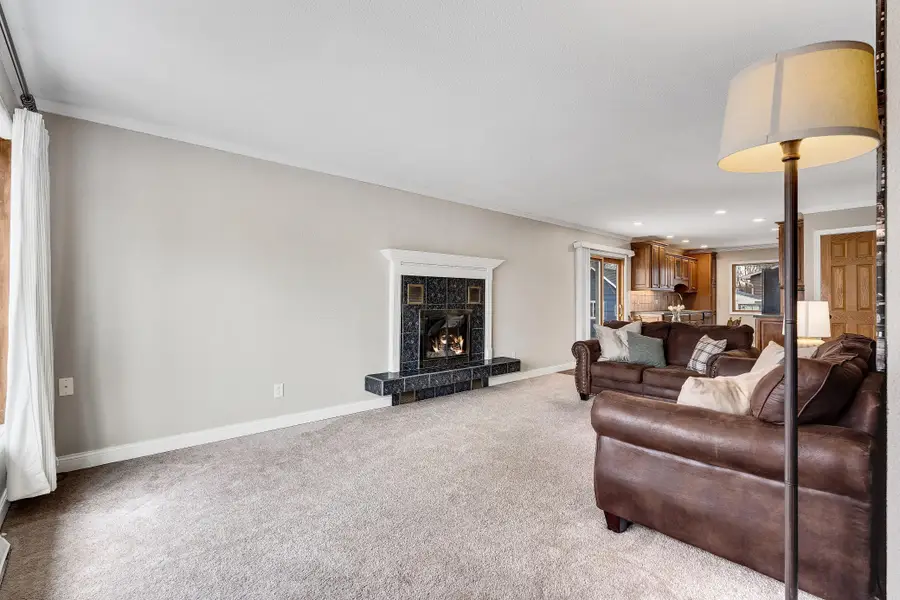 431 S 9th Street, La Crescent, MN 55947 - #3